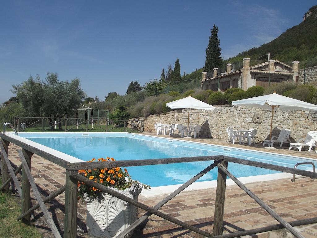 Agriturismo Villa Gabbiano Capodacqua  Luaran gambar
